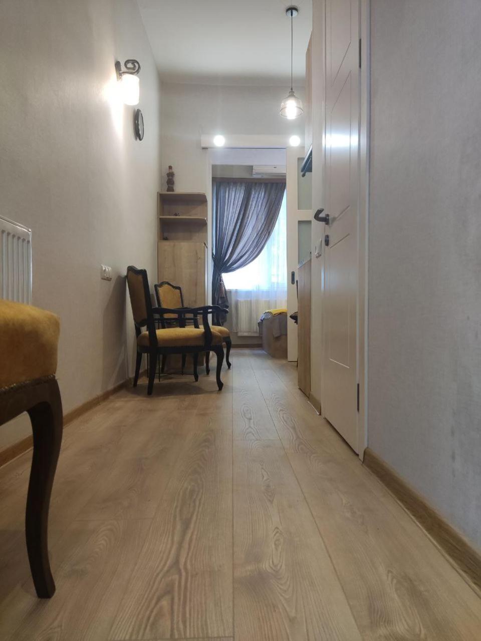 New Barnaba Close To *